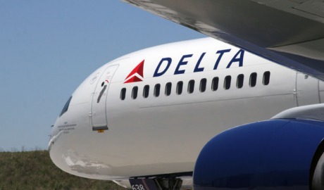 Compania americană Delta Airlines, cel mai mare operator aerian din lume, va înceta zborurile spre Rusia. Foto: paginaderusia.ro
