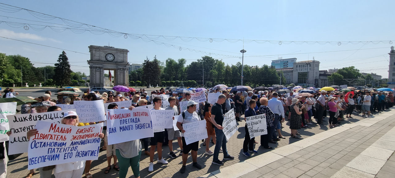 Патентообладатели обращаются к аккредитованным в Кишиневе посольствам. Фото: ipn.md