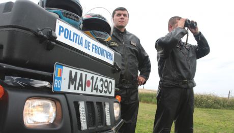 Un tânăr din Republica Moldova, dat în urmărire pentru comiterea unor furturi.