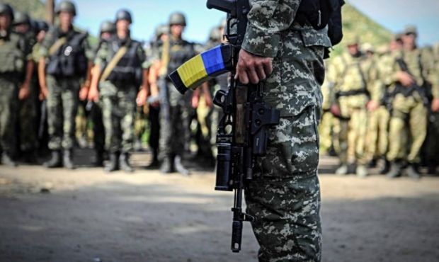 C 1 января 2016 года в ряды ВСУ на контракт поступило почти 14 тыс. заявлений.