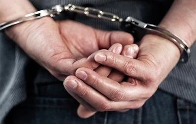 В Киеве задержали группу экстрасенсов-аферистов.