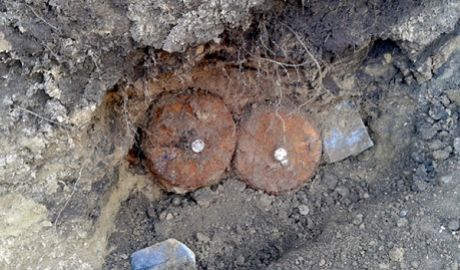 Zeci de obiecte explozive găsite în mai multe localităţi din ţară, dezamorsate de genişti. Foto: poză simbol/army.md