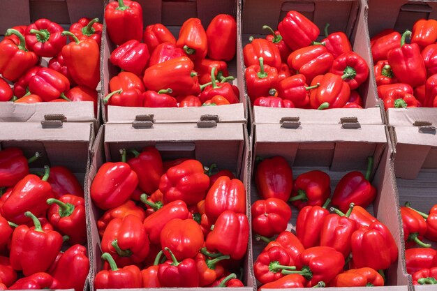 В магазинах Англии наблюдается дефицит перца, его продажи ограничены.
