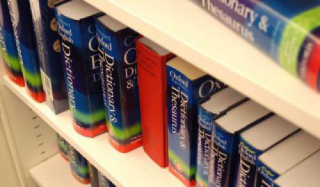 Renumitul Dicţionar Oxford a desemnat cuvântul „post-truth” ca fiind cuvântul anului 2016.