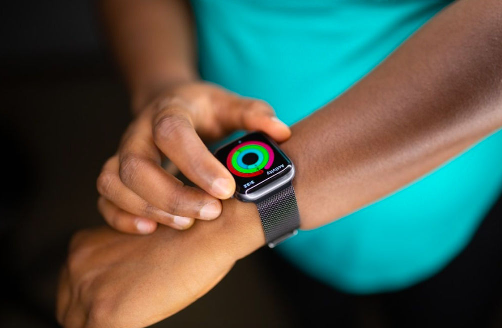 Samsung тестирует Galaxy Watch 8 для борьбы с потерей мышц из-за Ozempic.