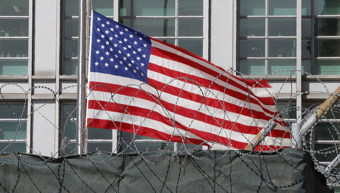 Во Флориде объявили режим ЧС из-за токсичного прилива. Фото: Reuters