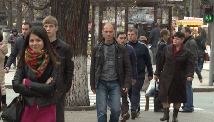Populaţia Moldovei a constituit la data de 1 ianuarie 2015, excluzând Transnistria şi Bender, 3,555 mil. oameni . Foto: tv7.md