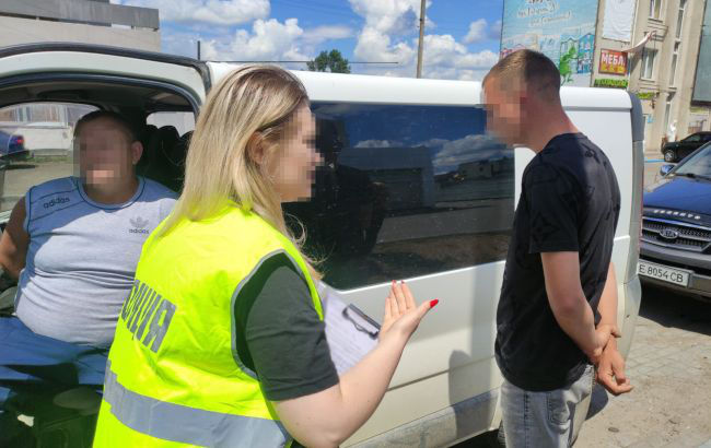 На Украине разоблачили еще одну незаконную схему выезда мужчин за границу.