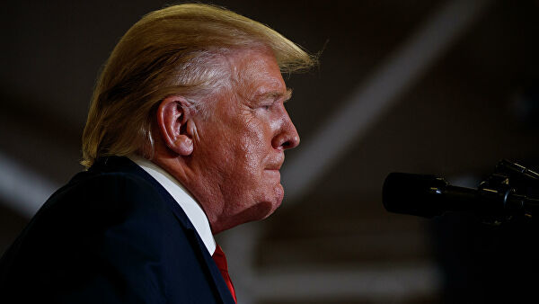 Трамп пообещал новые удары по талибам после отмены мирных переговоров.