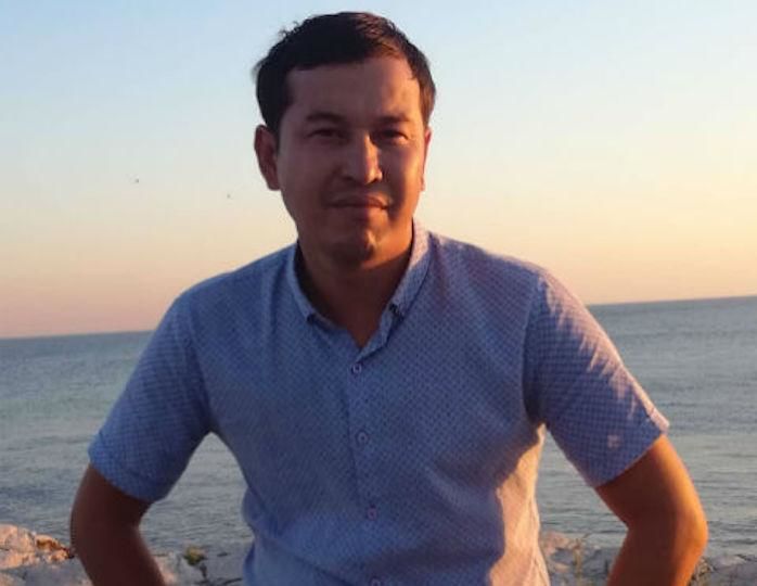 Экс-участник сборной команды Актобе КВН Данияр Алимбаев погиб в городе Актау. 
