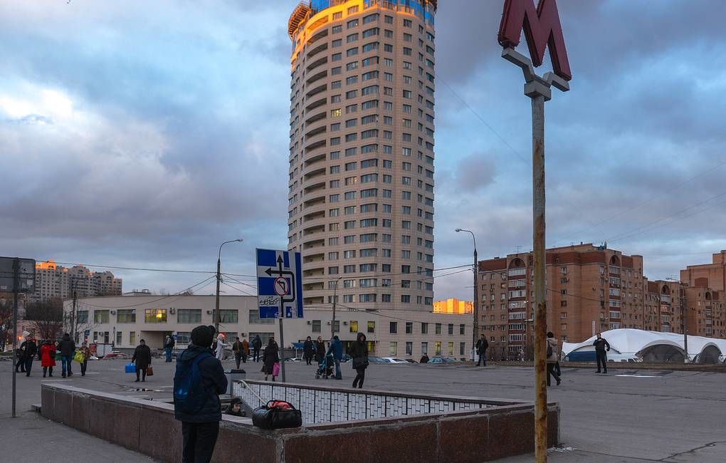 В Москве в результате стрельбы у метро погибли два человека.