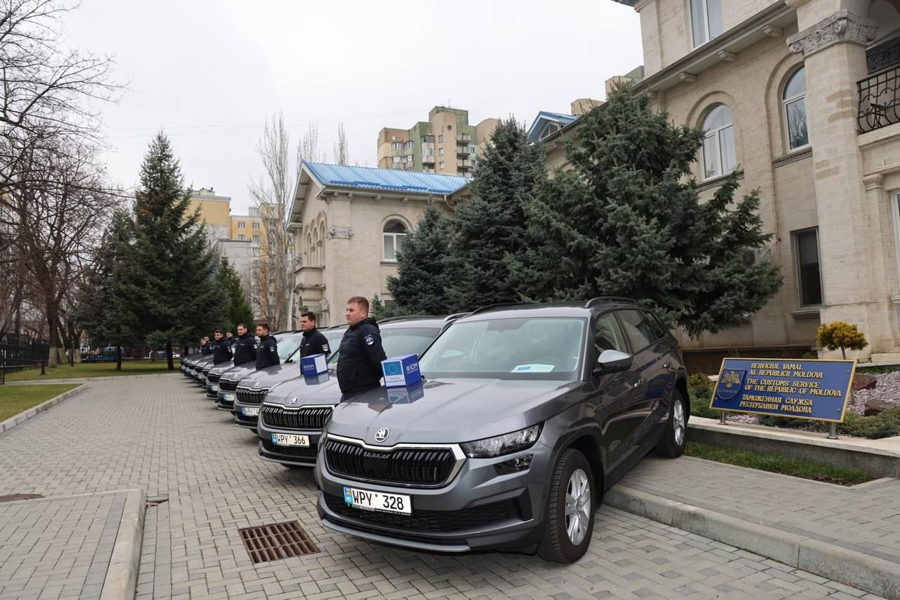Таможенная служба получила современное оборудование и автомобили от ЕС.