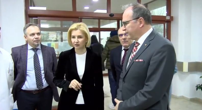 Башкан и посол Румынии посетили комратскую больницу и лицей Еминеску.