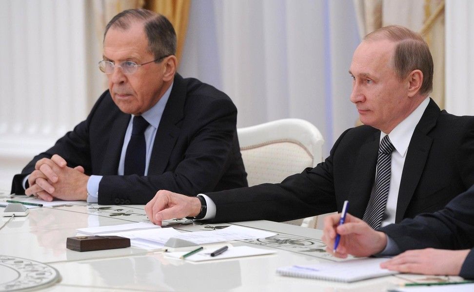 Moscova expulzează 60 de diplomați americani și închide un consulat SUA