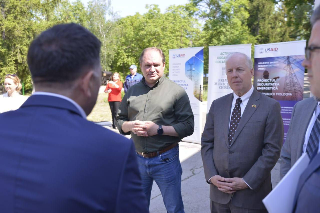 Чебан: Apă-Canal Chișinău получил 3 электрогенератора общей мощностью около 880 кВт.
