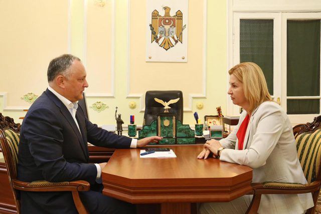 Президент Республики Молдова Игорь Додон и башкан Гагаузии Ирина Влах.