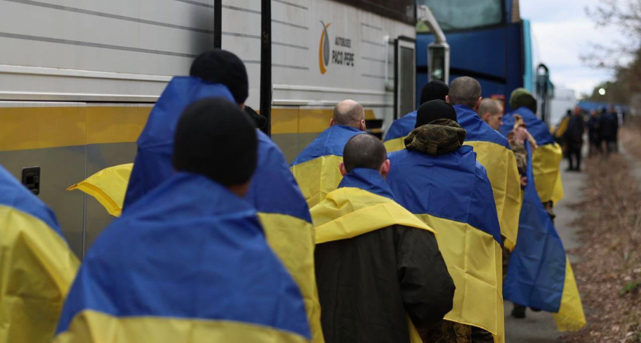 Украина и Россия готовятся к обмену пленными по формуле 1000 на 1000.