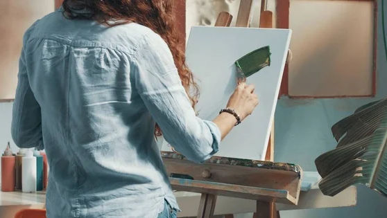În școli va fi introdus un curs modernizat de arte.