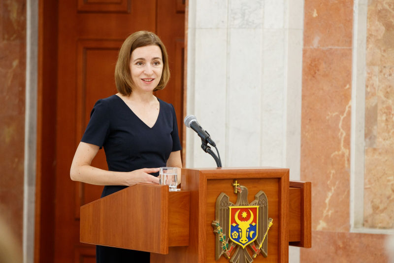 Санду приветствовала команду Молдовы на Европейском юношеском олимпийском фестивале.