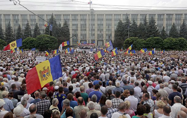 "Парламент-90" выступил в поддержку требований протестующих в центре Кишинева.