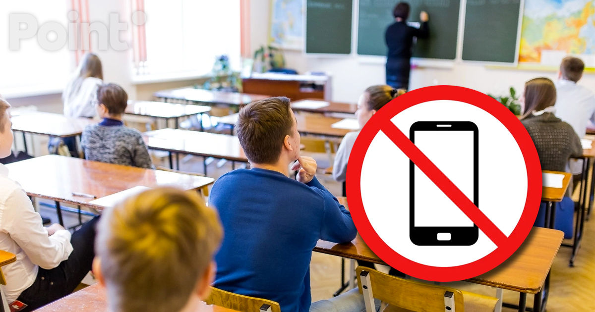 Telefoanele mobile vor fi interzise în școlile din Moldova în timpul orelor.