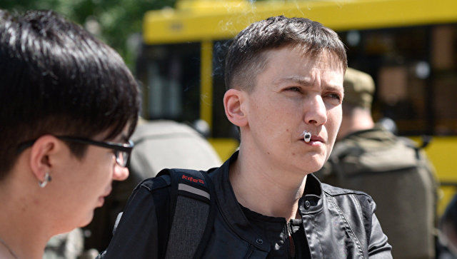 Савченко заявила, что украинские политики ведут себя в Европе как нищие.