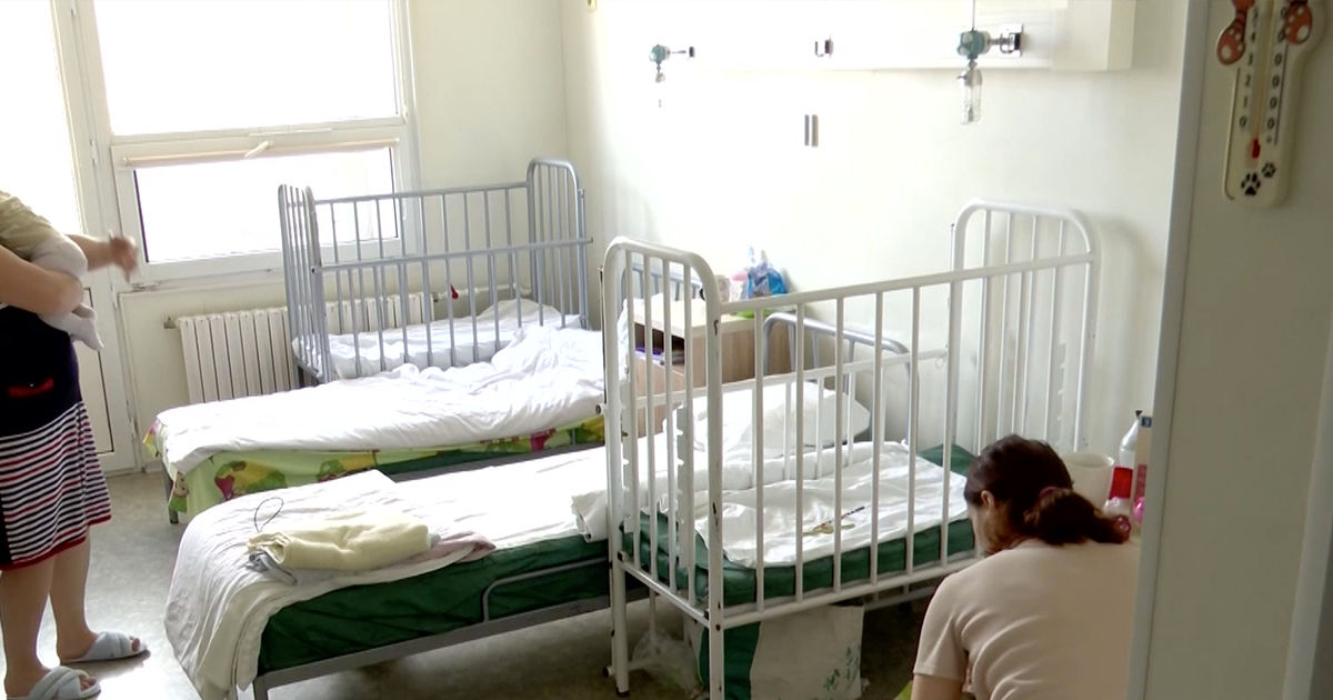 Spitalele din Chișinău, arhipline: Medicii adaugă paturi suplimentare pentru pacienți.