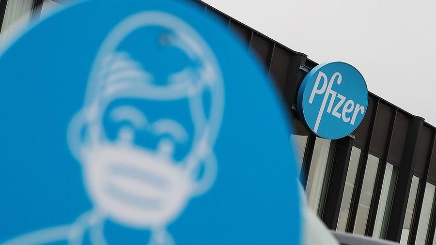 Le Monde узнала о давлении на регулятор ЕС при утверждении вакцины Pfizer.