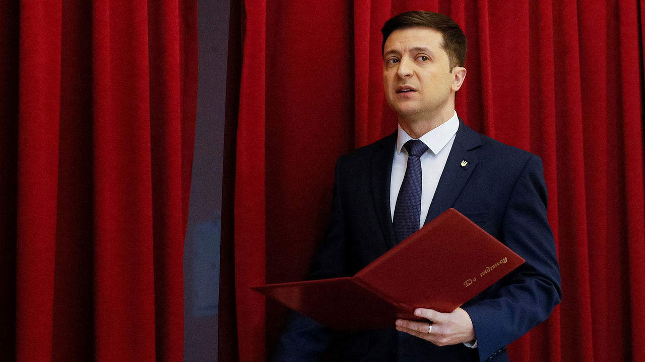 Рейтинг доверия Зеленскому среди украинцев упал.