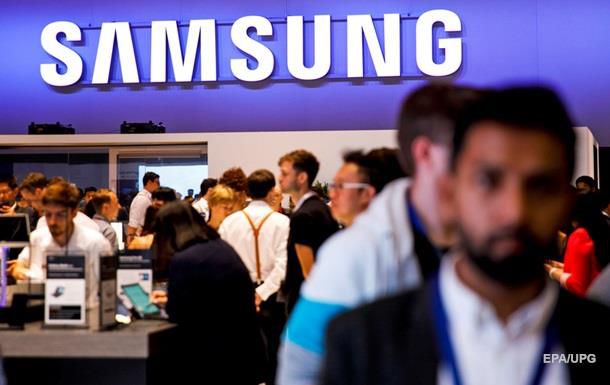 Samsung запатентовала обернутый в экран смартфон.