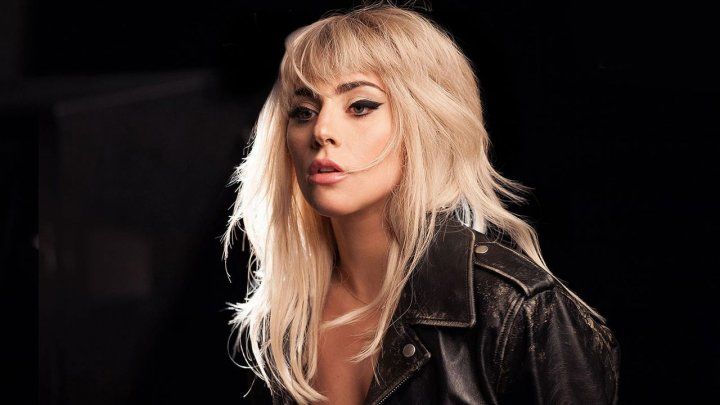 Lady Gaga s-a logodit.De data aceasta cu impresarul său Christian Carino