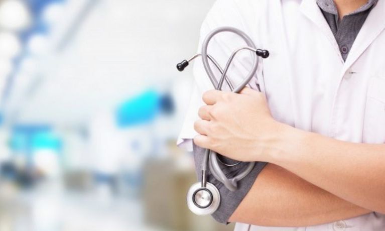 Medicii din România vor avea salarii de circa 60 de mii de lei.