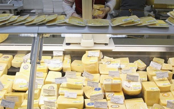 Россия ограничила поставки сыра из Беларуси.