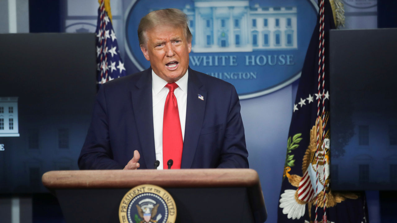 Трамп поблагодарил за выдвижение его на Нобелевскую премию мира.