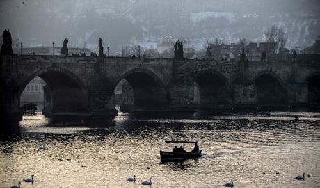 Institutul Hidrometeorologic din Cehia (CHMI) a anunţat joi o alertă de smog pentru Praga şi pentru regiunea centrală Boemia, informează Xinhua.