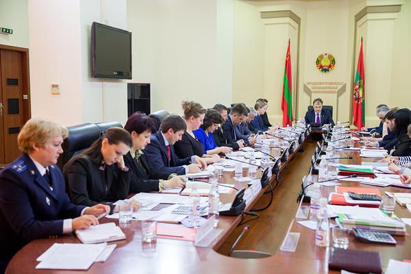 Liderul de la Tiraspol s-a intalnit ieri cu reprezentantii puterii din regiune pentru a discuta despre un proiect