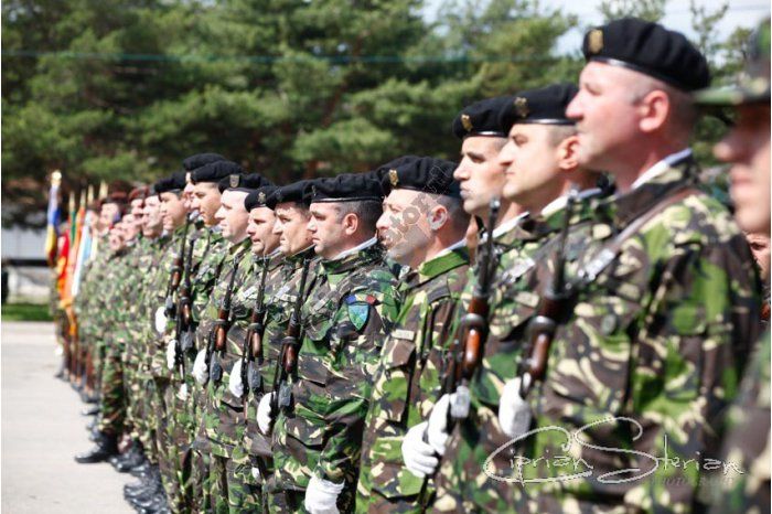 Лица, награжденные госнаградами типа "крест", получат персональные пособия.