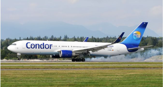 Самолет авиакомпании Condor.
