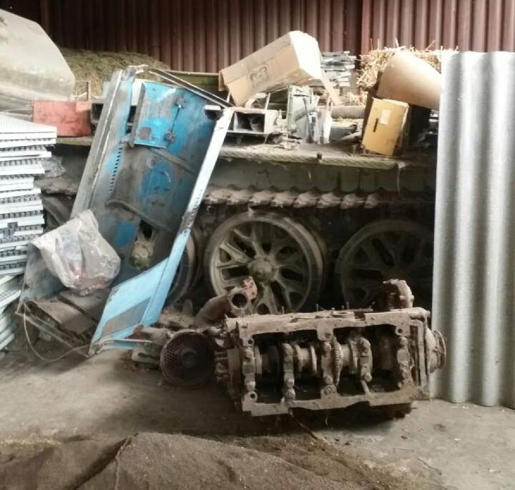 Un tanc dezmembrat, descoperit într-o gospodărie din Anenii Noi. Foto: sis.md