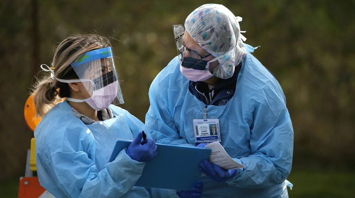 ВОЗ зафиксировала рекордное число случаев заражения COVID-19 в мире.