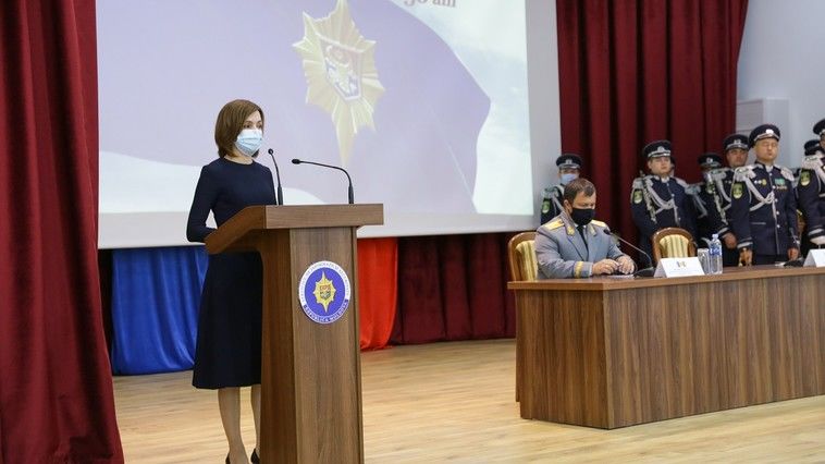 Президент Молдовы поздравила СИБ с юбилеем.
