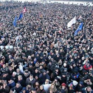 Обсуждения на тему, кто и где будет проводить митинги, состоялись сегодня в столичной мэрии.