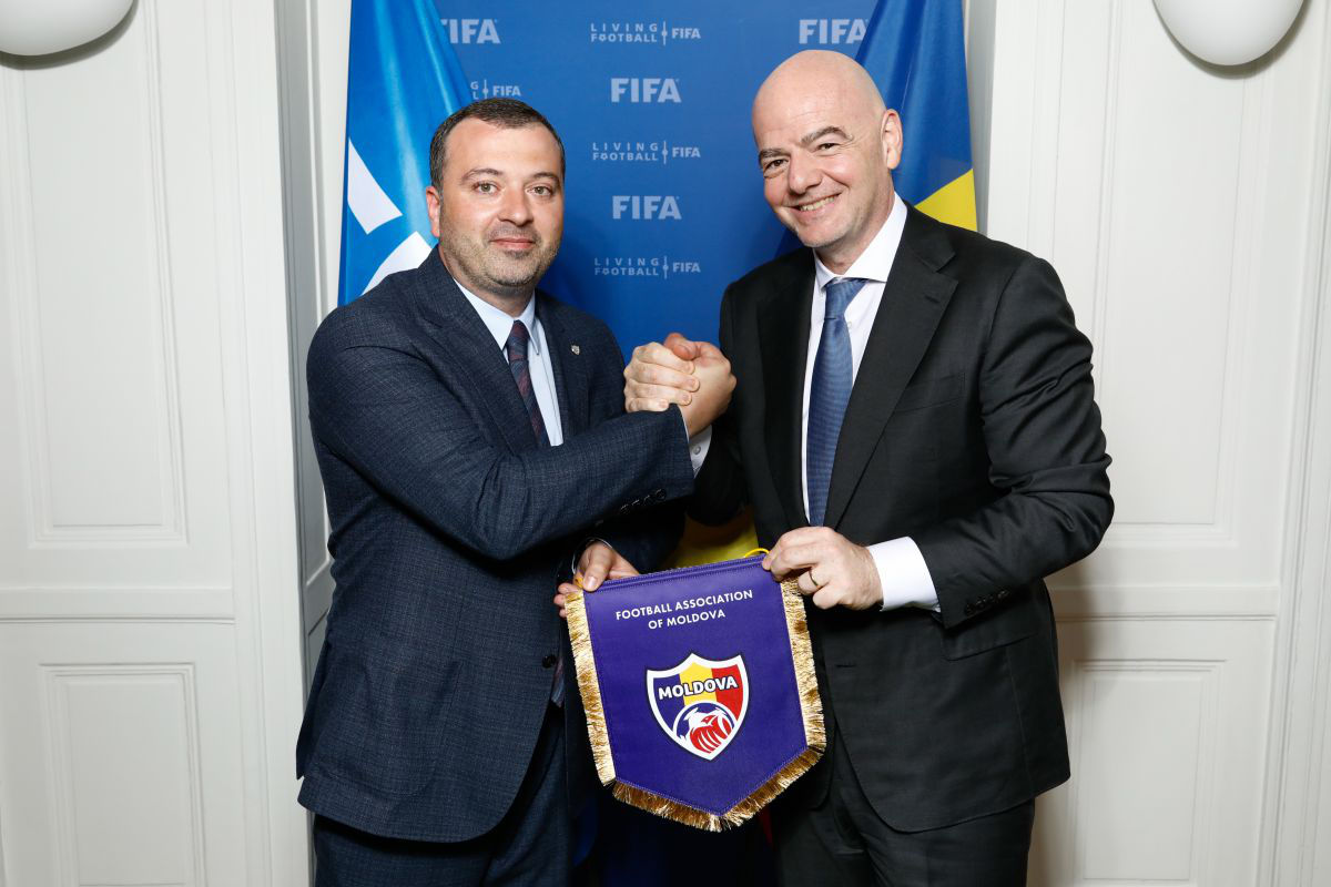 Президент FIFA Джанни Инфантино встретился с главой ФФМ.