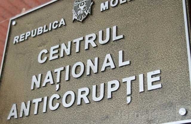 A venit singur la CNA pentru a se preda benevol într-un dosar de corupție. Foto:bizlaw.md