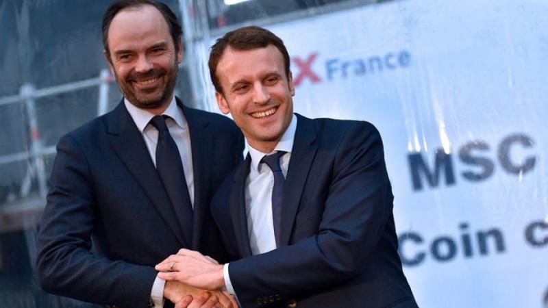 Noul premier francez Edouard Philippe l-a criticat, pe parcursul carierei sale, pe preşedintele Emmanuel Macron. 