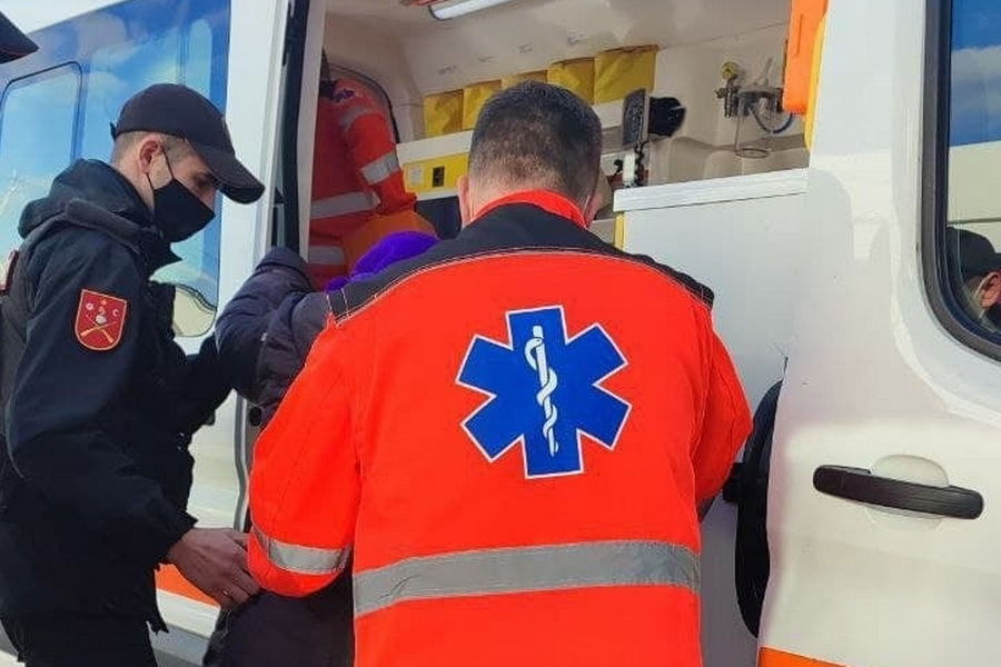 Карабинеры оказали помощь жительнице Комрата, которой стало плохо на улице.