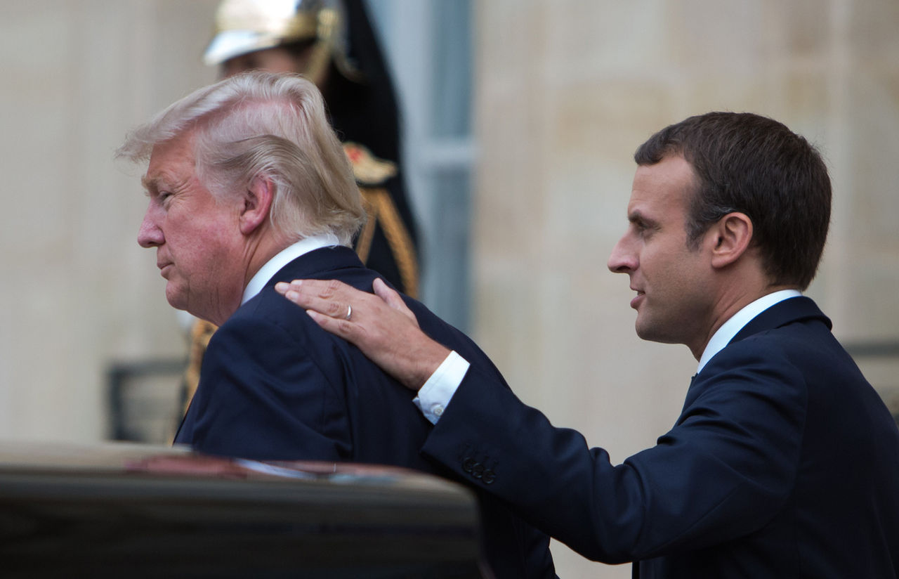 Макрон во время саммита НАТО в Брюсселе 11–12 июля признался Трампу, что читал его книгу.