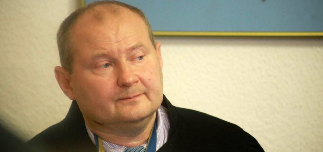 Чаус заявляет, что потерял слух – заседание суда перенесено.