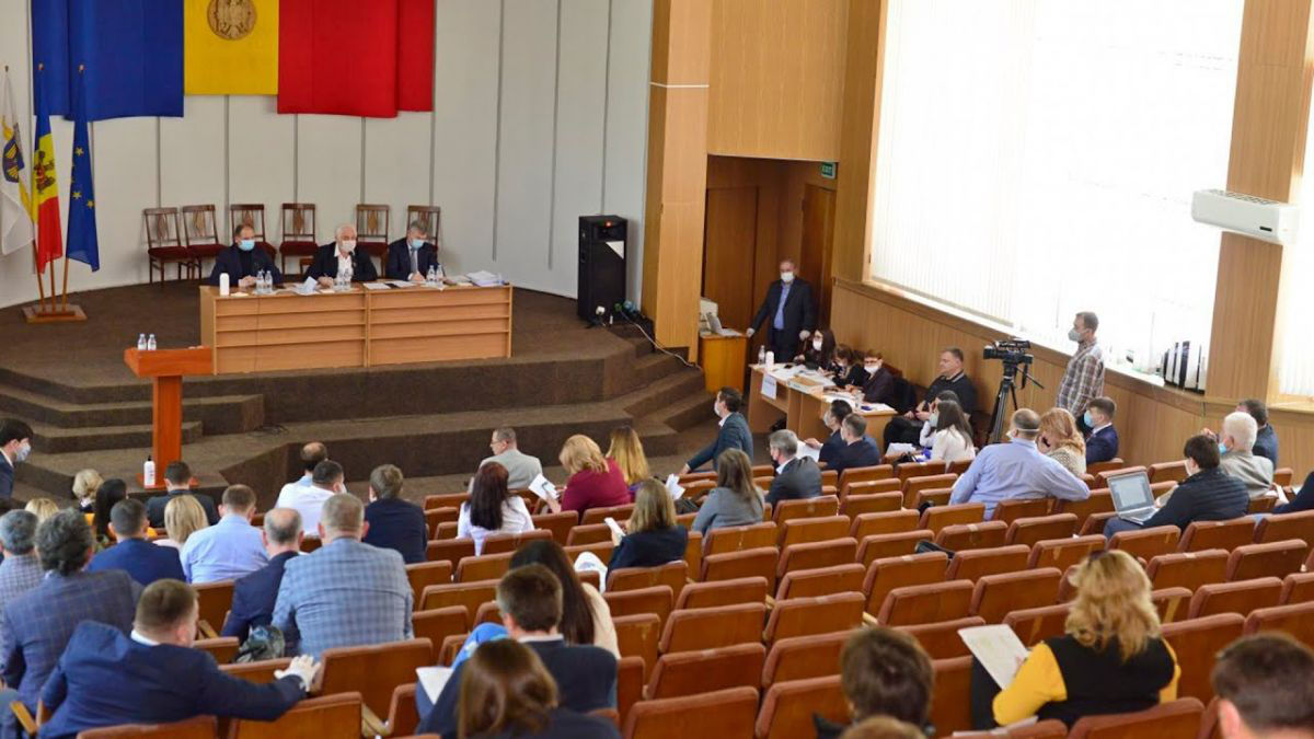 Муниципальные советники получают щедрые вознаграждения в МСК.