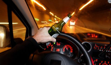 Şoferii din Republica Moldova vor achita începând de mâine amenzi de până la 25 de mii de lei pentru conducerea vehiculului în stare de ebrietate, comparativ cu 3 mii de lei achitate până acum.